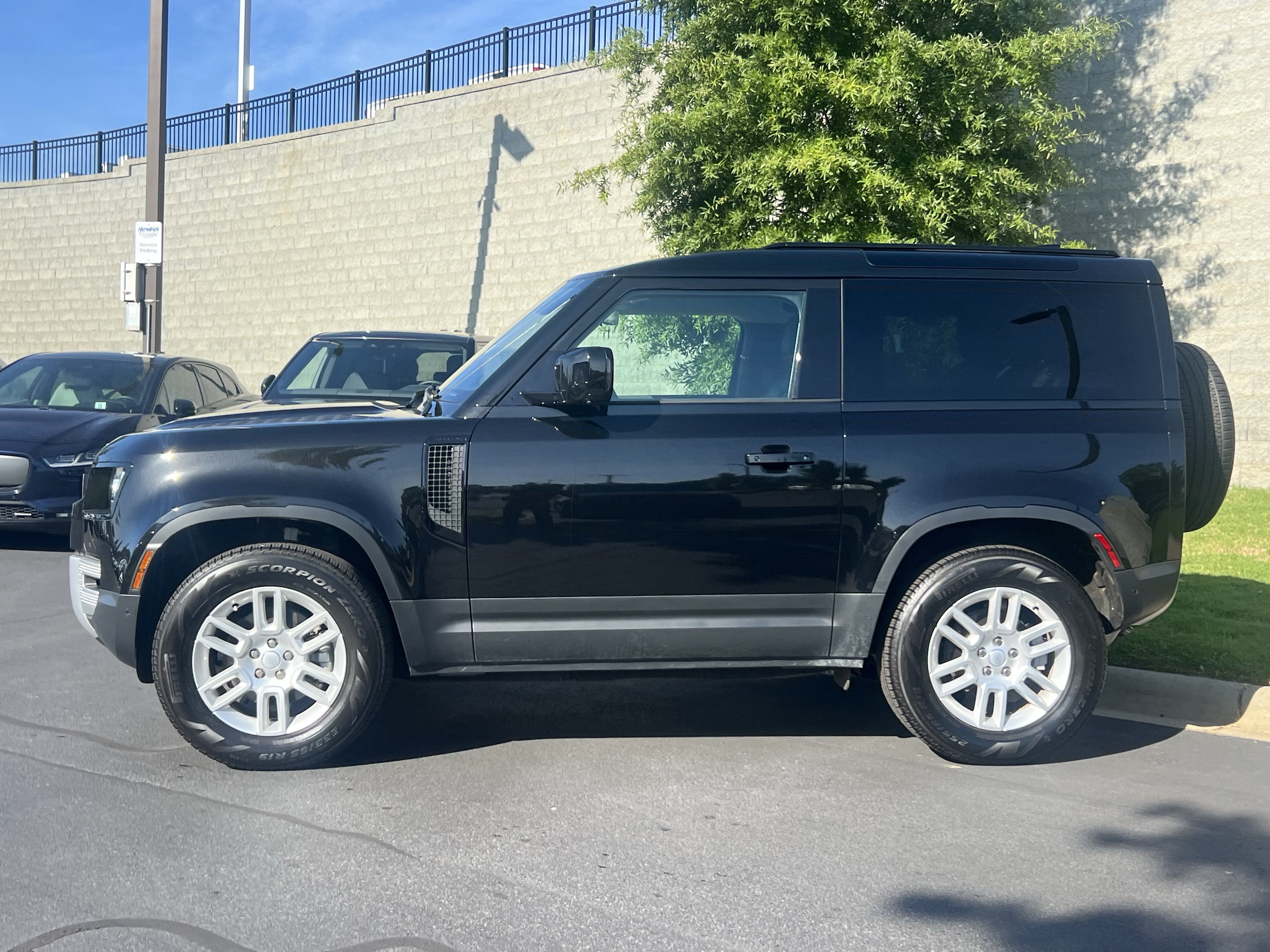 land rover defender 2022 SALEJ6RX0N2062718 image land rover defender 2022 SALEJ6RX0N2062718 image